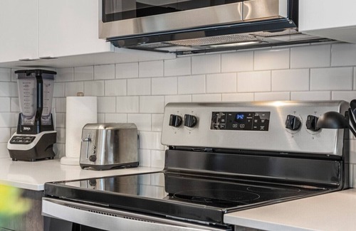 Inglewood Apartment | Inglewood Condo 2BR/2BA Trendy & Walkable #36