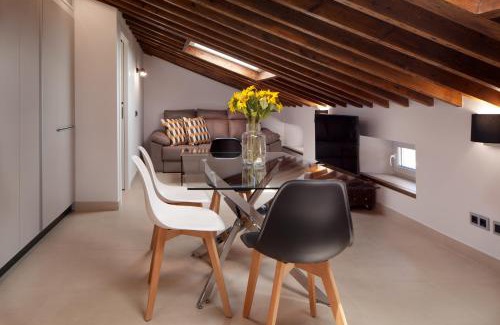Centro Apartment | INMálaga Penthouse Santos Suites
