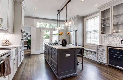 Inman Park House | Inman Park 6 bedroom pool & jacuzzi walk to beltline restaurants bars and parks