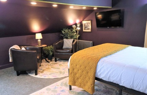 Portland Hotel | Inn at Parkspring 5 - Self Check In - Parking