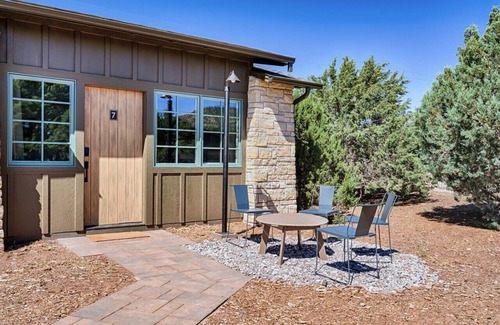 Williams Cabin | Inn History Grand Canyon Cabin 8