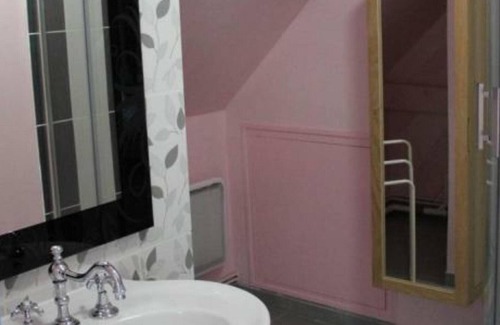 Pissy-Poville House | Inn Pissy-Pôville, 2 bedrooms, 4 people
