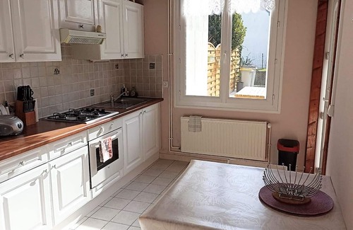 Saint-Leonard House | Inn Saint-Léonard, 2 bedrooms, 4 people