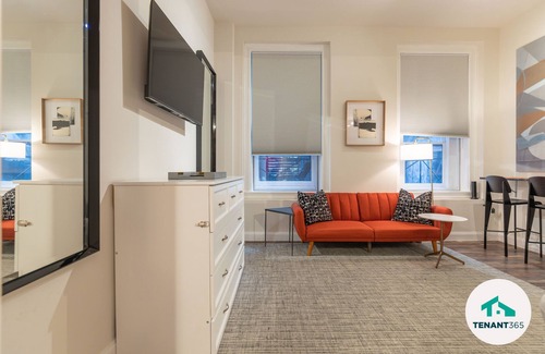 Downtown Baltimore Apartment | Inner Harbor's Best Luxury Furnished Apartments Apts by Redawning