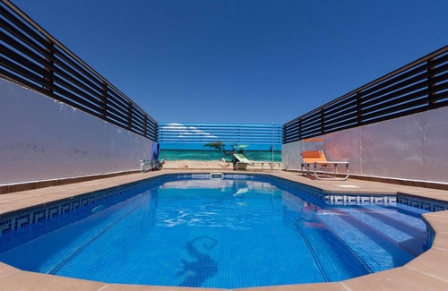 Costa Dorada Villa | INNOUTHOMBEAUTIFUL FAMILY HOUSE WITH SWIMING-POOL, BBQ, WIFI AND AIR-11 SETEMBRE