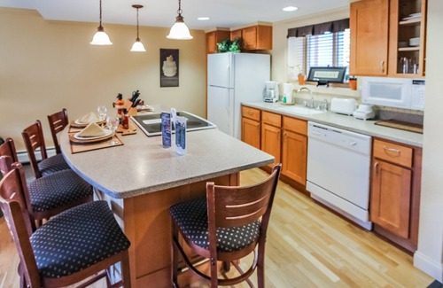 Lincoln Apartment | InnSeason Resorts Pollard Brook