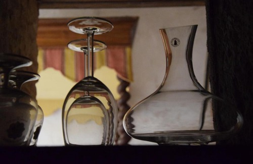 Beaune City Centre Apartment | INSOLITE Le logement des gardes de la porte de Beaune au XVIIe siècle ATYPIQUE