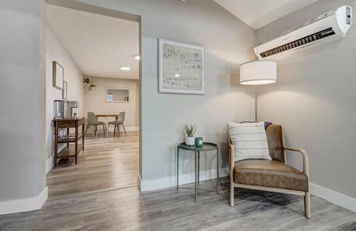 Central Colorado Springs House | Institute Charm - Near Hotspots King Sleek Studio