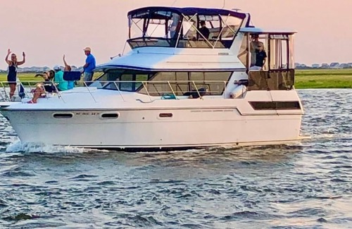 Southport Boat Rental | Intercoastal Sunsets from the Yacht