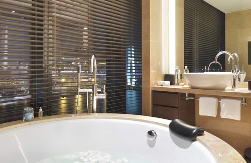 Pudong Hotel | InterContinental Shanghai Expo by IHG