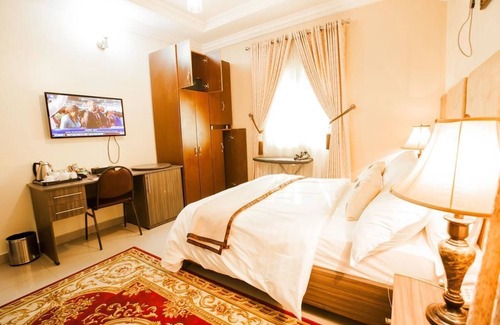 Abuja Hotel | Inti's Royal Suite