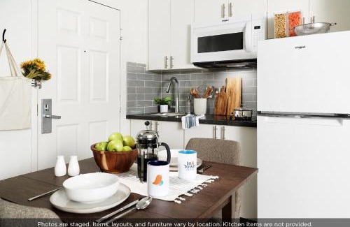 Dayton Triangle Hotel | InTown Suites Extended Stay Denver - Havana Street