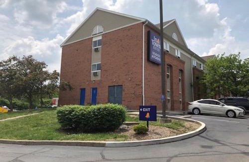 Groesbeck Hotel | InTown Suites Extended Stay Cincinnati OH - Colerain