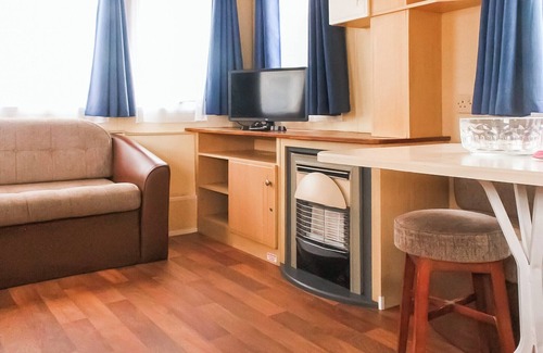 Caister-on-Sea House | Introducing the Willerby Herald, a 3-bedroom caravan designed with your comfort.