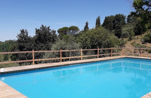 Pontedera House | Inviting holiday home with swimming pool
