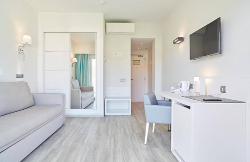 Sant Antoni de Portmany Hotel | Invisa Hotel Es Pla - Adults Only