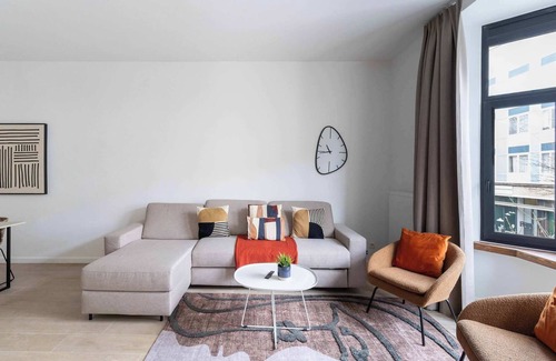 South Antwerp Apartment | Inviting and bright 7-Person Apartment in Antwerp