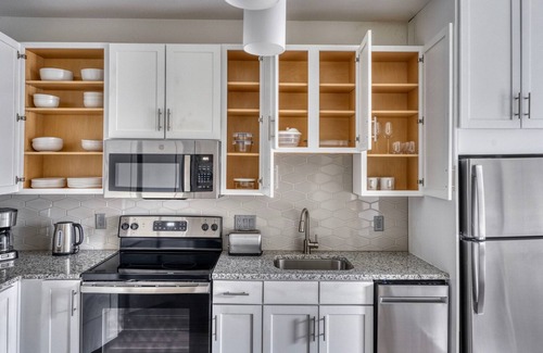 Waller Creek District Apartment | Inviting Downtown 1BR w/Deck & Gym, nr Congress Ave, by Blueground