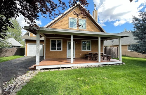 Creekside Meadows House | Inviting Family Retreat w/Hot Tub in Driggs