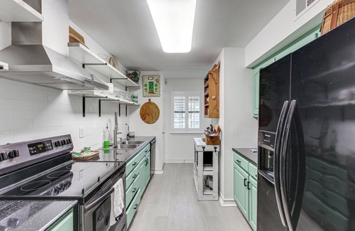 Diamondhead House | Inviting Home w/Golf Course View in Diamondhead!