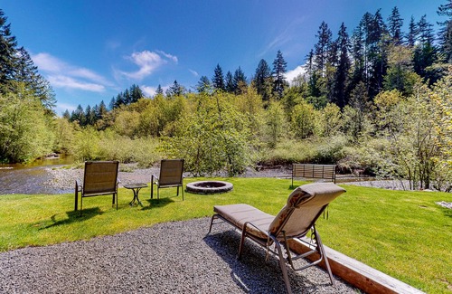 Mason County House | Inviting riverfront home with full kitchen, firepit, W/D, & dog-friendly