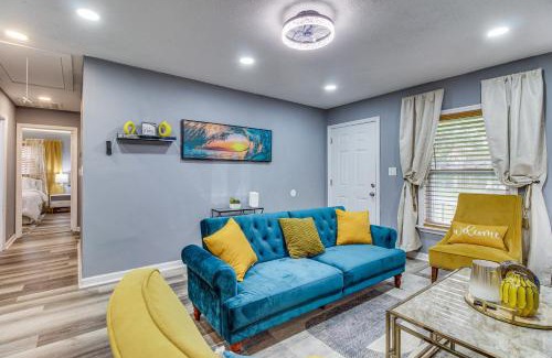 Cloverdale House | Inviting Savannah Home with Yard 3 Mi to Downtown!