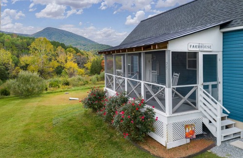 Lexington Cottage | Irish Farmhouse - Lexington VA