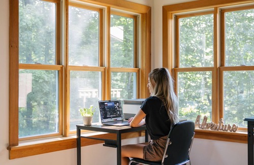Jeffersonville House | Iron Gate Chalet - 5 Minutes to Smugglers Notch and Wedding Barn!