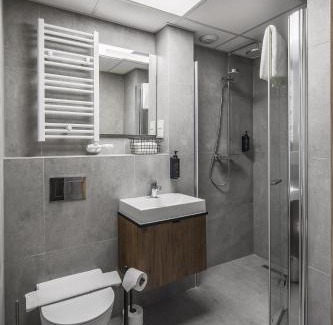 Warszawskie Apartment | Iron Street by A11 Sauna