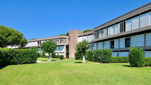 Marina di Bibbona Apartment | ISA-Apartment 4 beds with private outdoor space in Residence with swimming-pool in Marina di Bibbona, only 300 meters from the sea