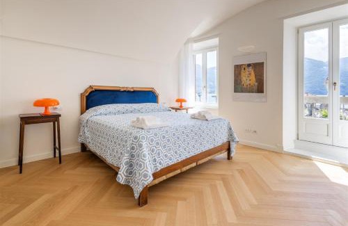 Lovere Old Town Apartment | IseoLakeRental - La Terrazza sul Porto