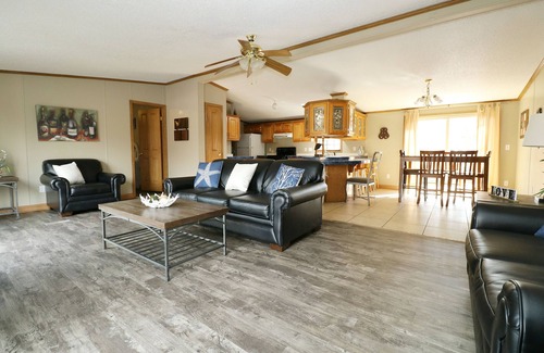 Put-in-Bay Hotel | Island Club Rentals