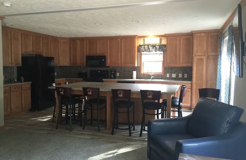Put-in-Bay Hotel | Island Club Rentals