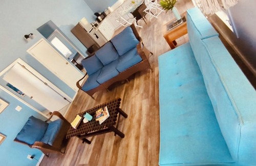 Estate Western Water Island House | Island Cottage w/Pool & New A/C – 5 Min Walk to Honeymoon Beach & Beach Bar!