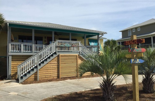 St. George Island Cottage | Island Escape: 4BR Cottage w/Pool + Beach Access on Saint George Island