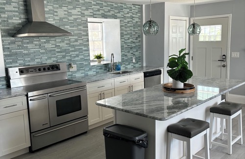 Island Estate Cottage | Island estates updated 2 bed 2 bath water views a short walk to Clearwater Beach