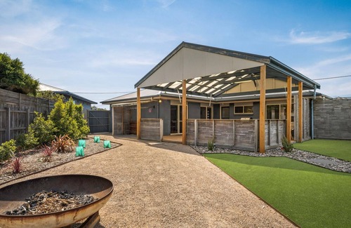 Sunderland Bay House | Island Gem in Sunderland Bay