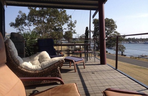 Raymond Island House | Island Paradise. Waterfront House