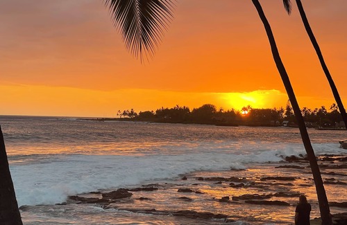 Holualoa Apartment | Island Paradise ~ Pacific Room.
