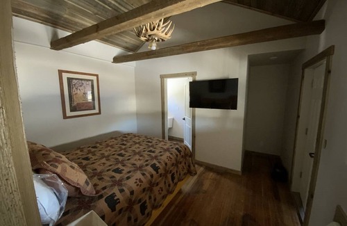 Island Park Hotel | Island Park Lodge