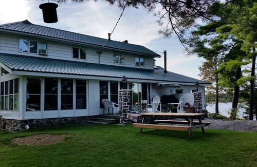 Georgian Bay Cottage | Island Retreat in Honey Harbour, Georgian Bay