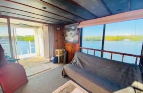 Tavernier Boat Rental | Island Sanctuary Islamorada