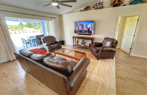 Pine Island Center House | Island Treasure! Brand new on an olde Florida island in the Gulf.