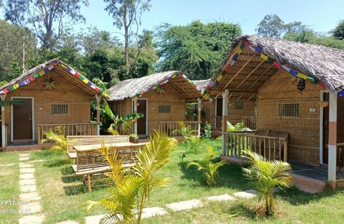 Sanapur House | Island Vibes