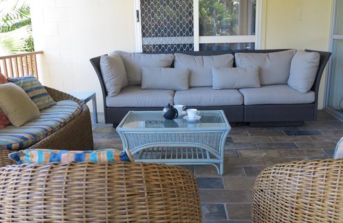 Arcadia Apartment | Island View Unit 3 - Lovely with spectacular water views, across the road from Geoffrey Bay Beach