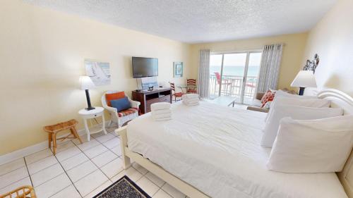 Fort Walton Beach Apartment | Islander Beach Resort 302