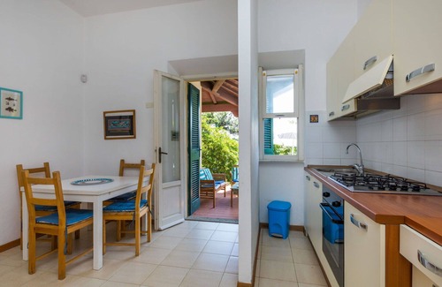 Castiglioncello Apartment | Cosy apartment for 4 guests with patio
