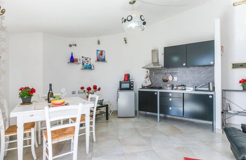 Rosignano Solvay Apartment | Lovely apartment for 2 people with WIFI, TV, terrace and pets allowed