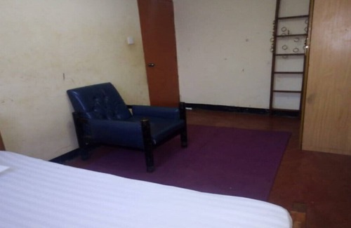 Karen House | It's an apartment with ample parking and full of security