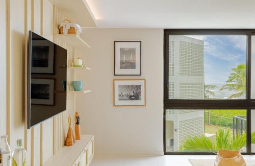 Itacimirim Apartment | IT82 Lindo Apto 3/4, Pé na Areia, Vista Mar - Itacimirim